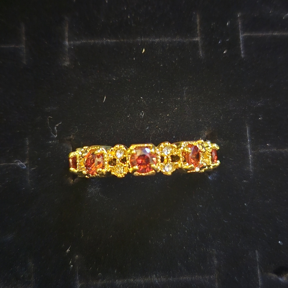 Elegant Gold and Red Gemstone Women's Ring